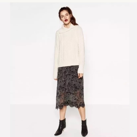 Zara Ivory Cable Knit Long Sleeve Oversize Sweater - Picture 3 of 5